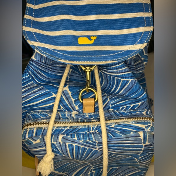 Vineyard Vines Drawstring Backpack - Picture 2 of 11